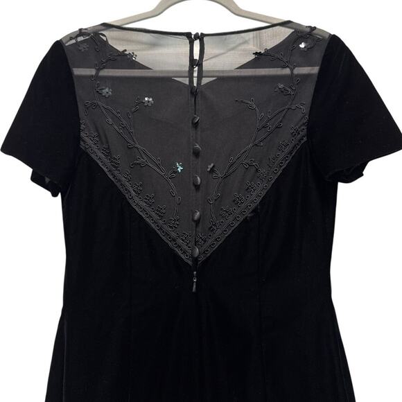 Vintage 90s Maggy London Mesh Embroidered Button Back Velvet Mini Dress Size 4 - Picture 2 of 9